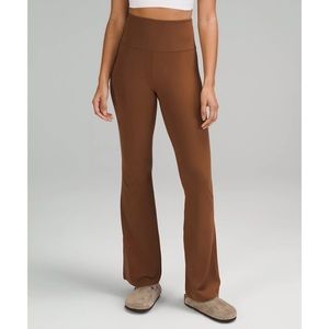 NWT Groove Super-High-Rise Flared Pant Nulu